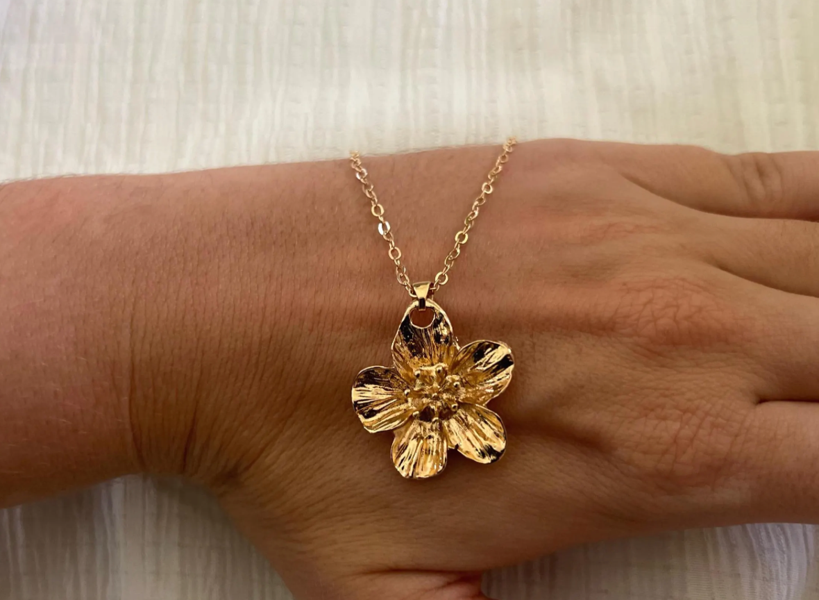 All-Gold Flower Necklace